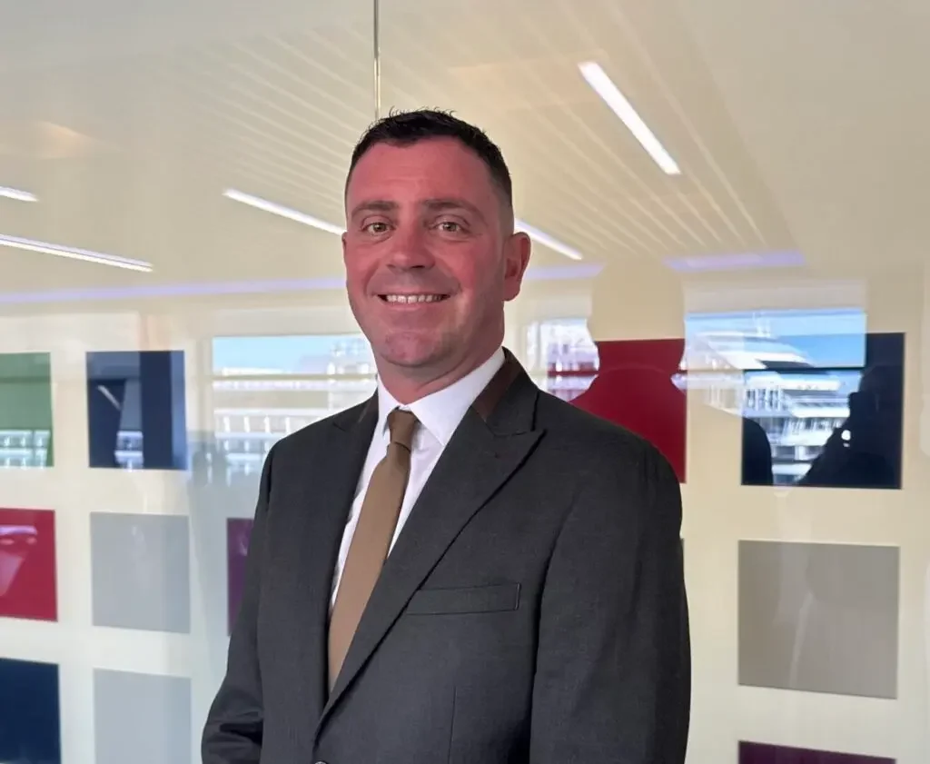 Chris Lacey crop 1024x841